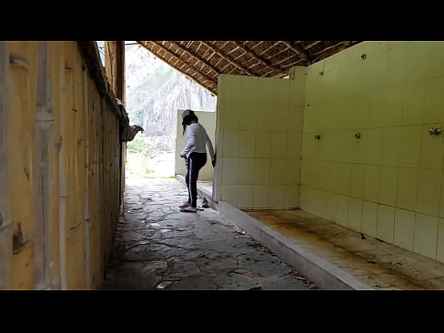 ❤️ kamera ya kijasusi kwa mwenzake wa chuo kikuu cha Uhispania Video ya mkundu