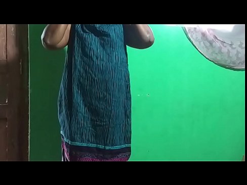 ❤️ Mama anatumia Mahindi. Video ya mkundu